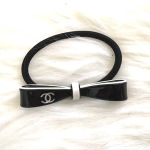 💜 NWOT Hair Tie 💜